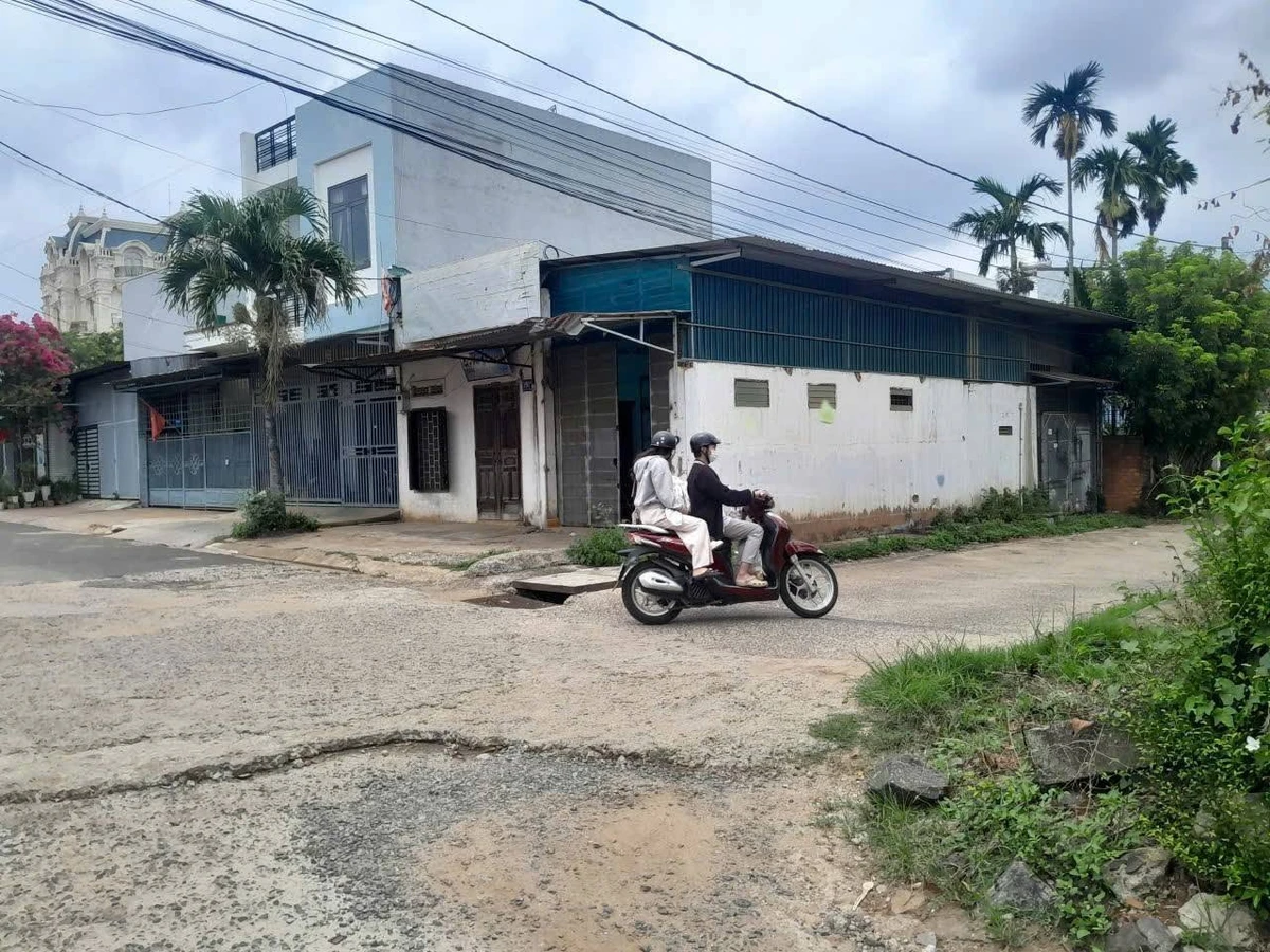 Bán đất 2 mặt tiền Nguyễn Trí Phương 86.9m² - 6 tỷ - Ảnh thu nhỏ 2