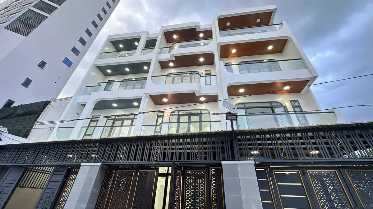 Bán nhà phố 4 tầng 73m2 Phạm Văn Đồng Nha Trang 11.5 tỷ - Ảnh 1