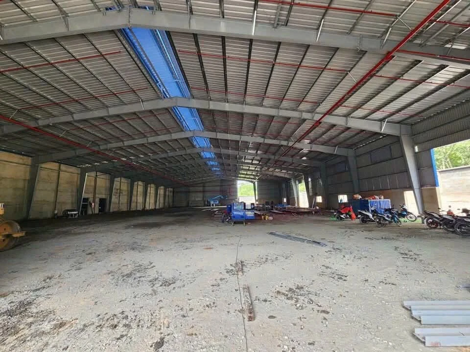 Bán nhà xưởng 8.170m² Tân Uyên Bình Dương - 7 tỷ - Ảnh 1
