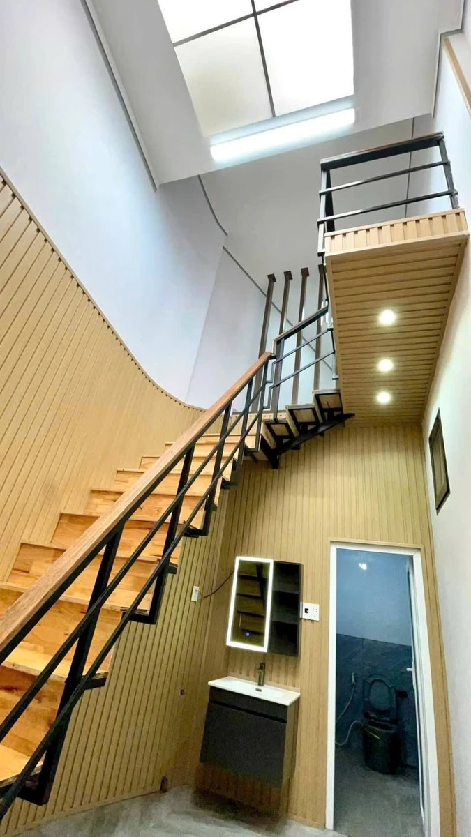 Bán nhà Quận 1, 2 phòng ngủ, 100m2, 2 tỷ 450 - Ảnh thu nhỏ 2