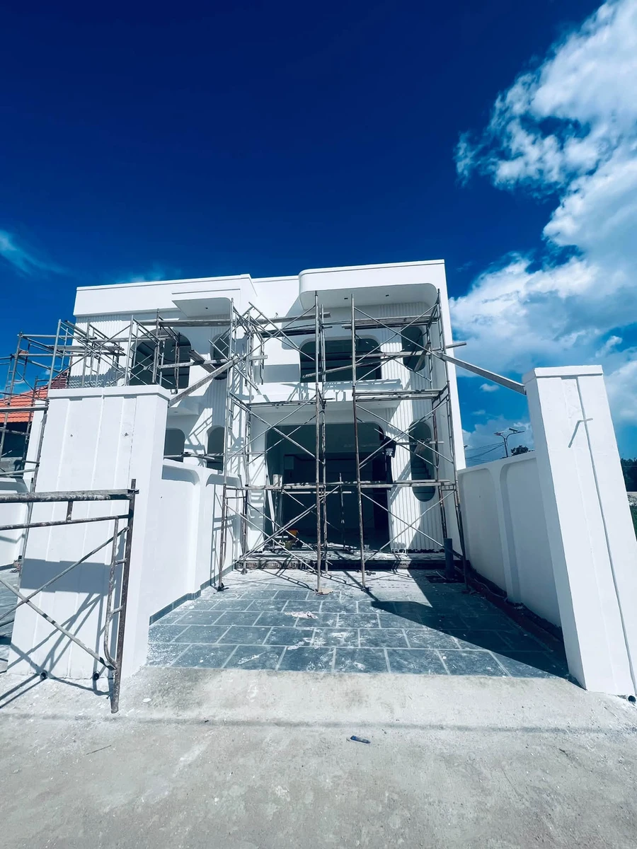Bán nhà lầu 110m2, 3PN, 2WC, 1 tỷ 680 triệu ở Phường Long Khánh - Ảnh 1
