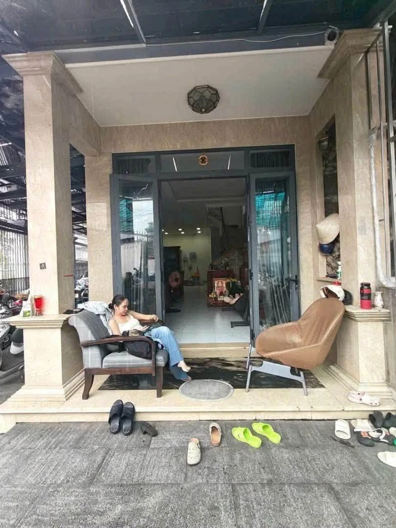 Bán nhà mặt tiền 131m² sổ riêng Chánh Hiệp Bình Dương 3,7 tỷ - Ảnh thu nhỏ 2