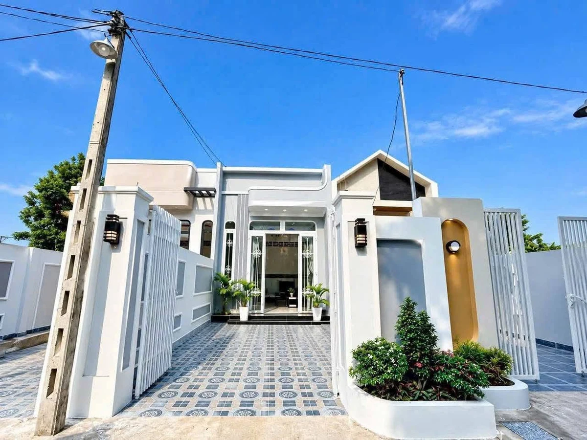 Bán nhà mới 96,6m2 Phường Long Hoa Tây Ninh 999 triệu - Ảnh 1