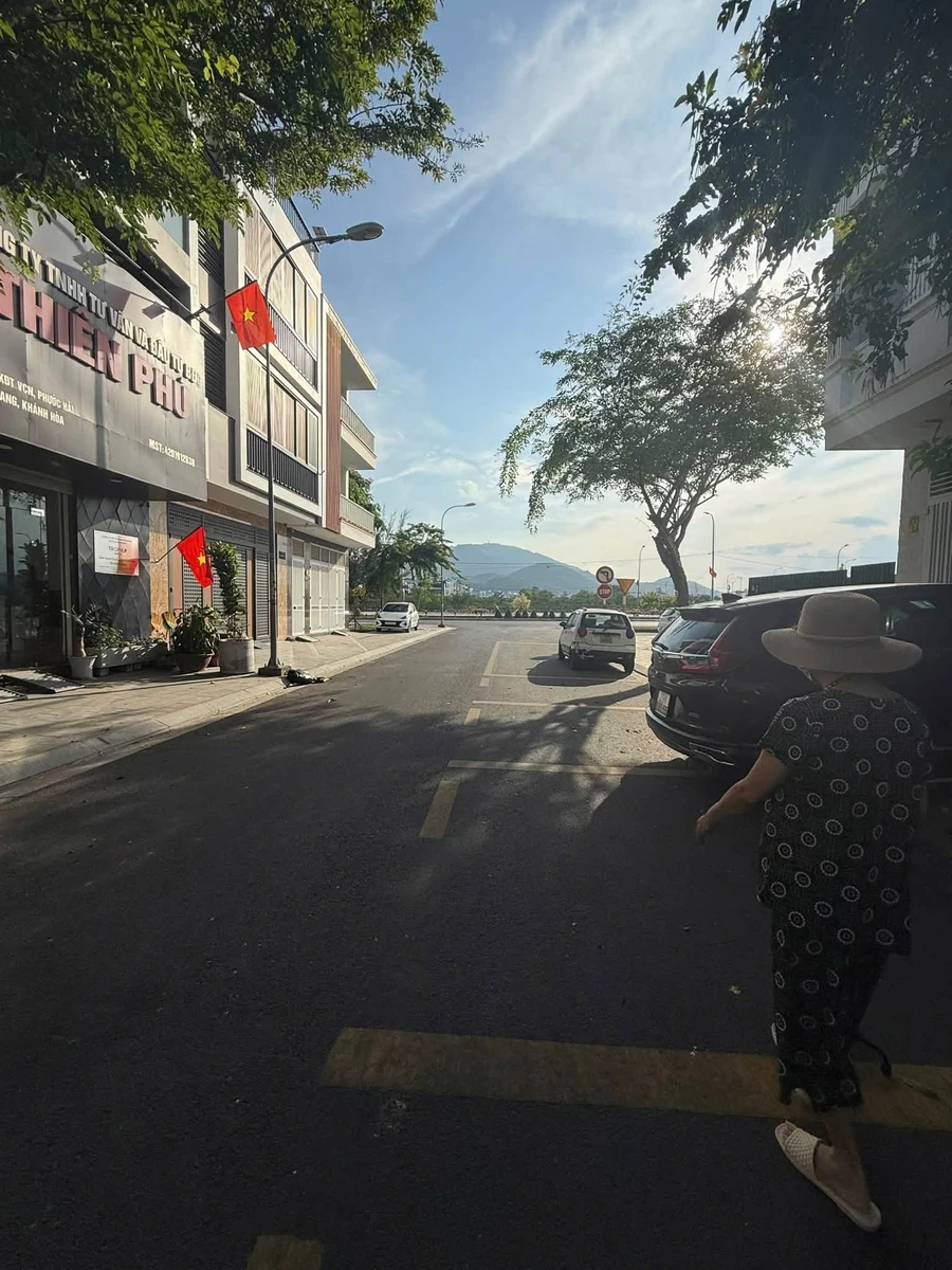 Nhà 3 tầng full nội thất 100m² ở KĐT VCN Phước Hải, Nam Nha Trang - Ảnh 1