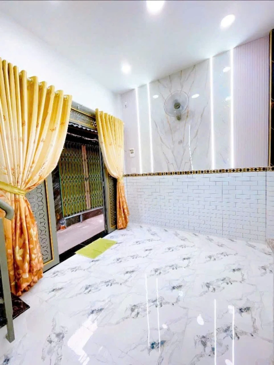 Bán nhà 2 tầng 2PN, 32m² Đoàn Văn Bơ Quận 4, 2.15 tỷ - Ảnh thu nhỏ 2
