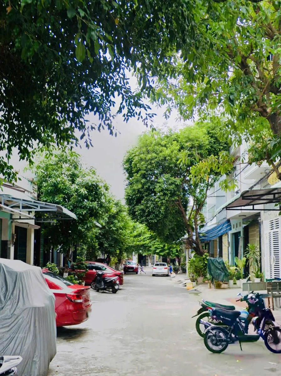 Bán nhà mặt tiền 3 tầng 49m² Quy Nhơn, gần biển - Ảnh 1