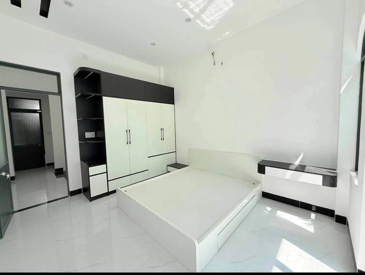 Bán nhà 3 tầng 46.7m² đường Hoàng Văn Thụ, 3 PN, 3 WC, full nội thất, 3.6 tỷ - Ảnh thu nhỏ 4