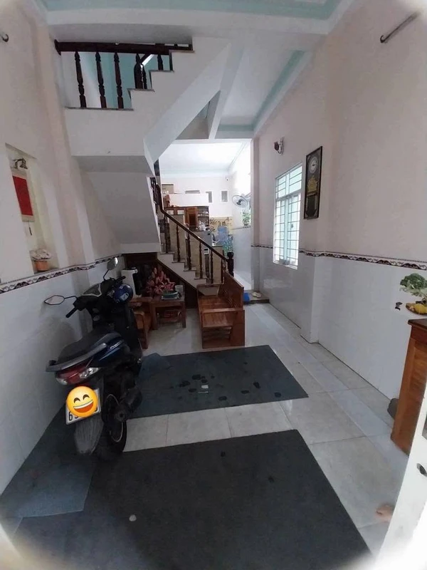 Bán nhà 2 tầng hẻm 14 Thanh Niên, 42m2, giá 2,7 tỷ, trung tâm Quy Nhơn