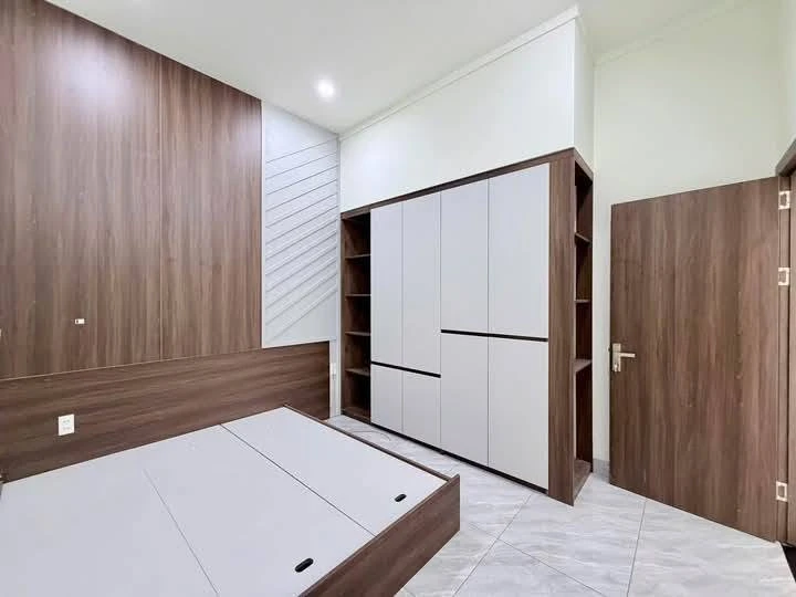 Bán nhà phố 100m² nội thất đầy đủ Long Khánh 1 tỷ 250 triệu - Ảnh thu nhỏ 3