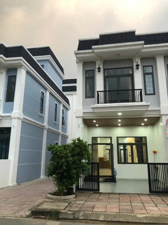 Bán căn góc 2 mặt tiền giá mềm, hiếm có tại The Sol City