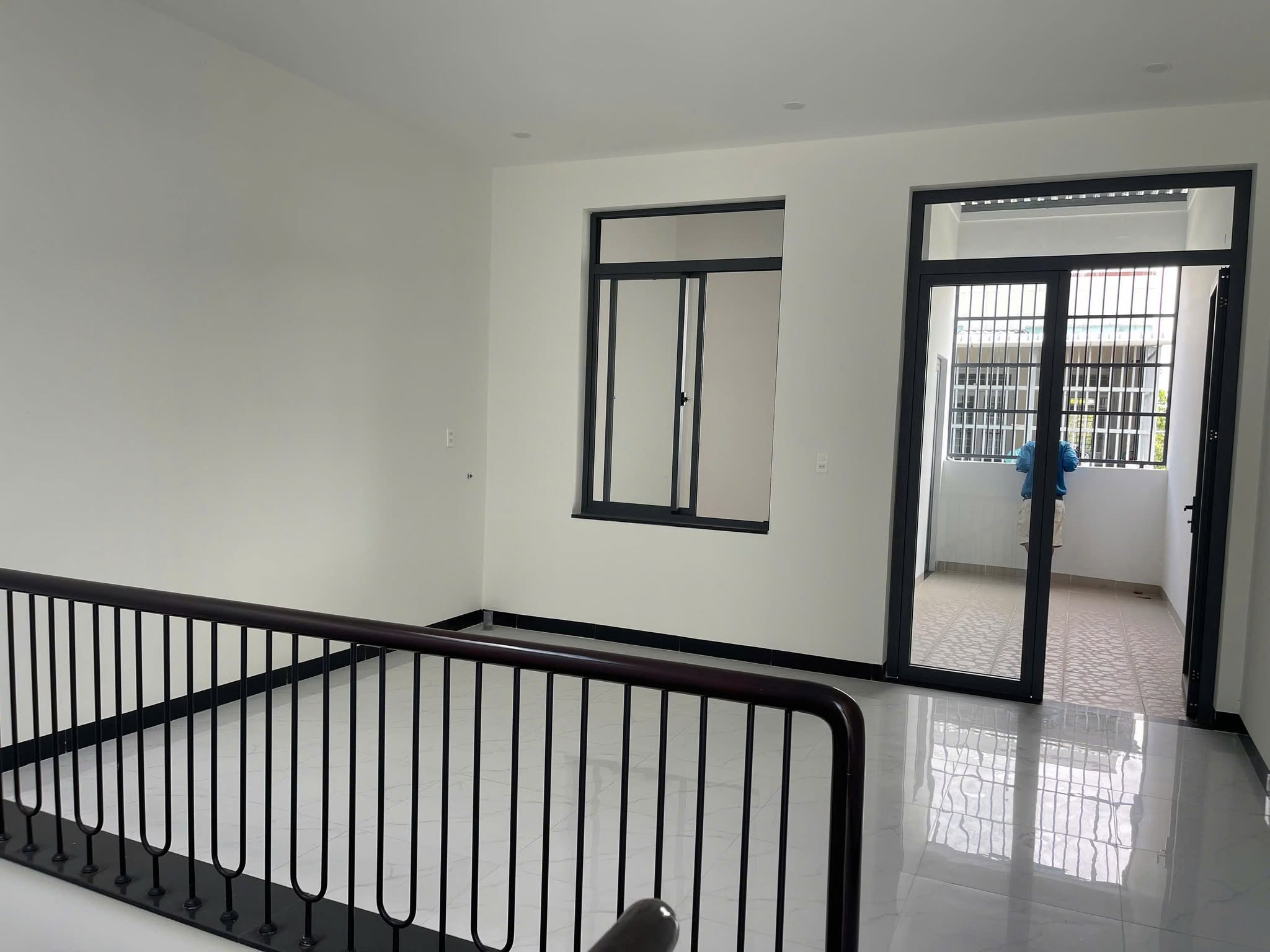 Bán nhà 1 trệt 2 lầu mặt tiền Mạc Chính Chung Bà Rịa, 90m² - Ảnh thu nhỏ 3