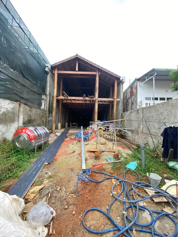 Bán nhà chưa hoàn thiện mặt tiền đường Đăng Văn Ngữ, Buôn Ma Thuột, 225m2, giá 3,5 tỷ