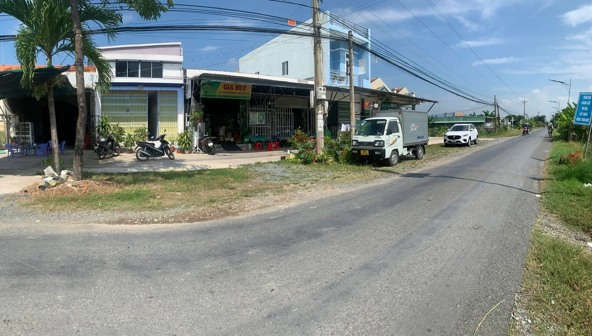 Bán nhà mặt tiền 100m2, 5 phòng ở Thủ Thừa, Long An, 2.7 tỷ - Ảnh 1