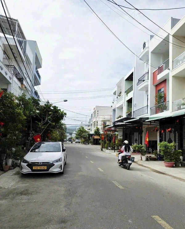 Bán nhà 2 tầng 3PN 100m2 gần cầu Lê Thanh Nghị Quy Nhơn