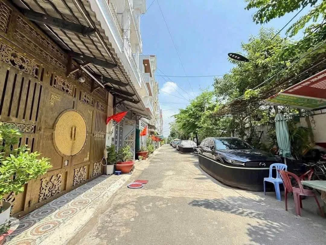 Bán nhà 3 lầu 5PN 221,9m² Quận 12 giá 5 tỷ 950 - Ảnh 1