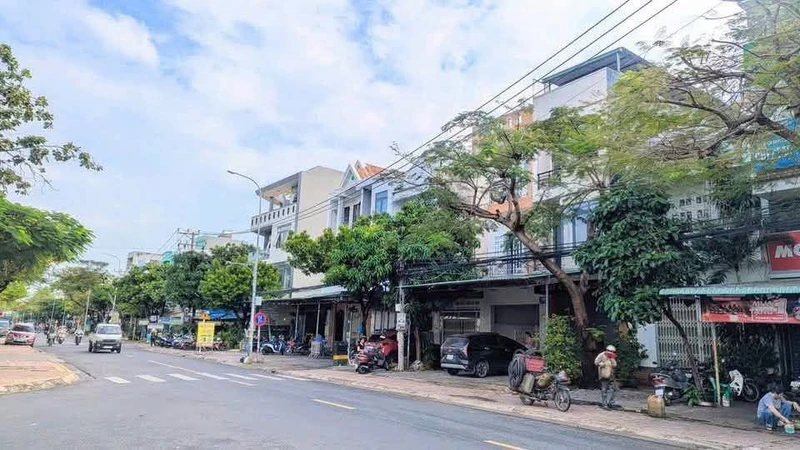 Bán nhà mặt tiền Nguyễn Thiện Thuật 91m2 Rạch Dứa