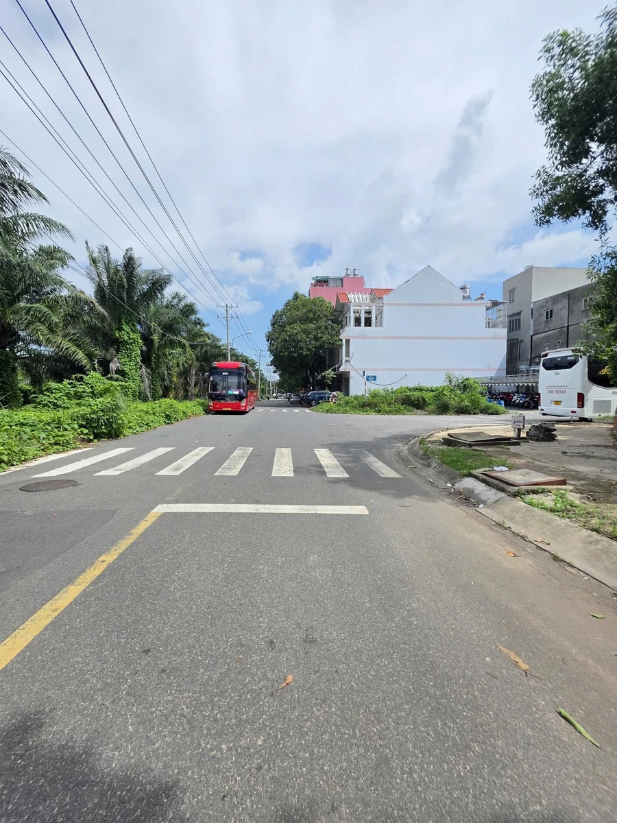 Bán nhà 100m2, 1 trệt 2 lầu, 4 phòng, 10,9 tỷ, Thủ Đức - Ảnh thu nhỏ 5