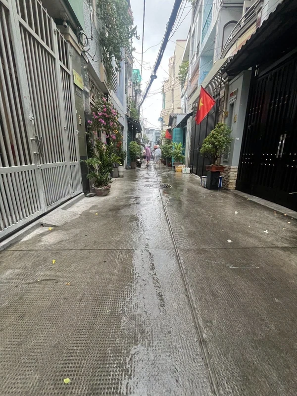 Bán nhà gỗ sân vườn hẻm 202 Đồng Khởi, 5x23,6m, giá 3,95 tỷ 20mtc100m