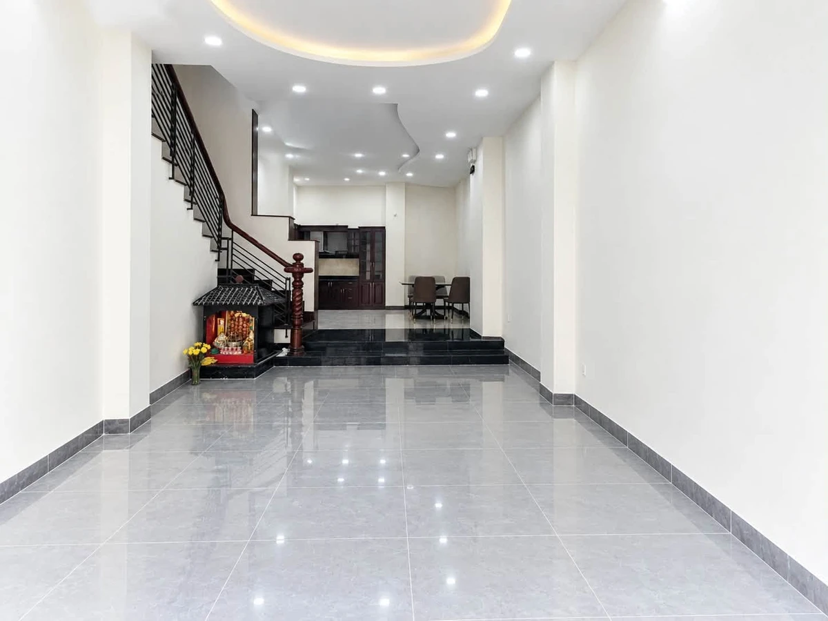 Bán nhà hẻm xe hơi Trần Hưng Đạo, Phường 1, Quận 5, 4,8x10m, 4 tầng, 6 phòng ngủ, giá 14,8 tỷ - Ảnh thu nhỏ 2