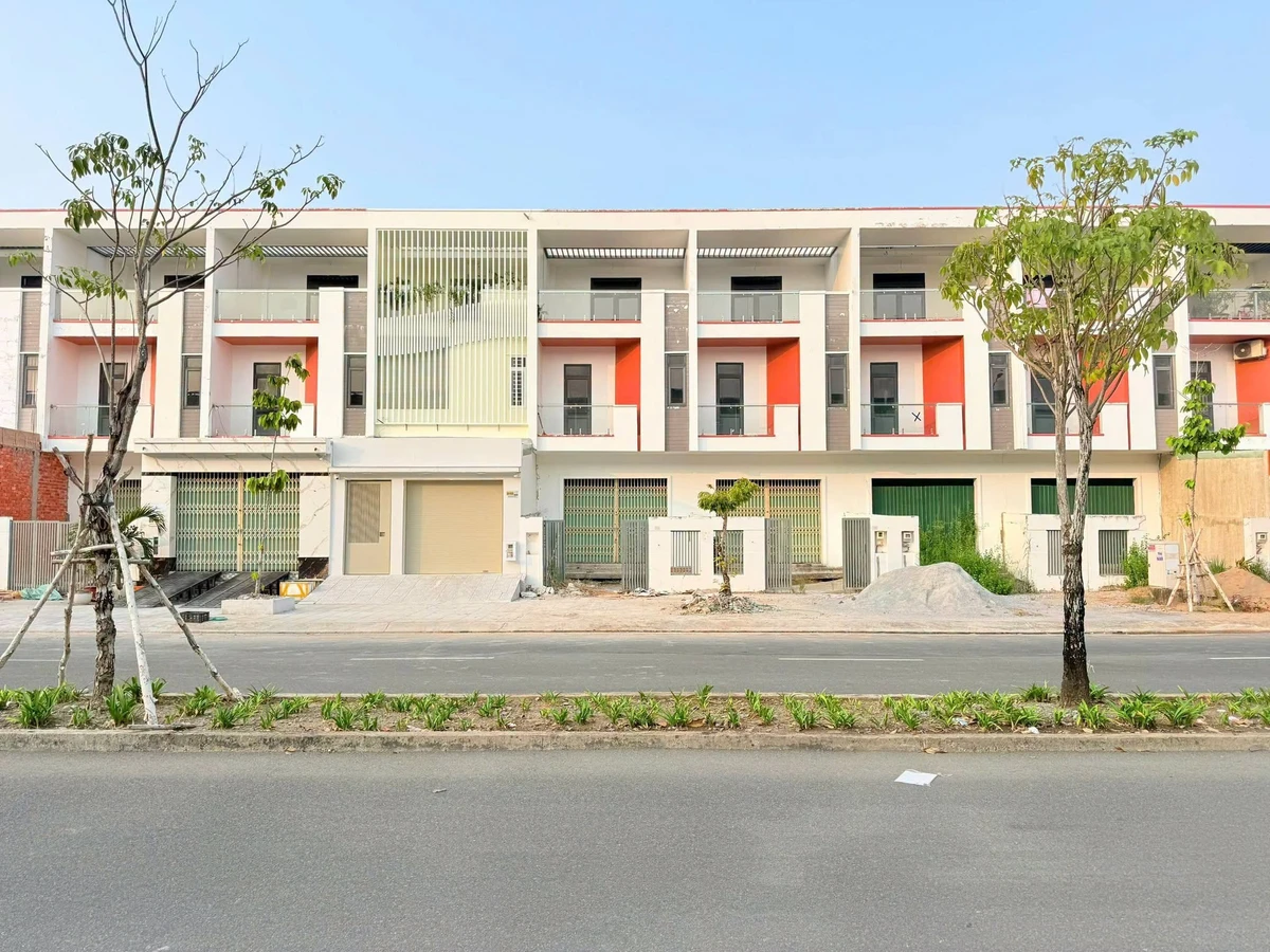 Bán nhà thô 110m2 2 lầu Rạch Giá 2 tỷ - Ảnh 1