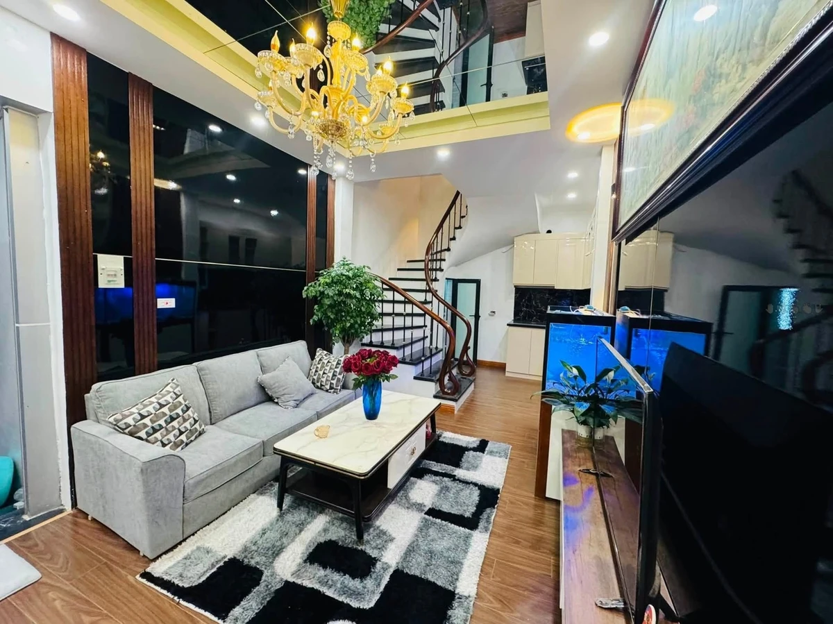 Bán nhà hẻm xe hơi 5x12m 4 tầng Đồng Đen 6,7 tỷ - Ảnh thu nhỏ 2