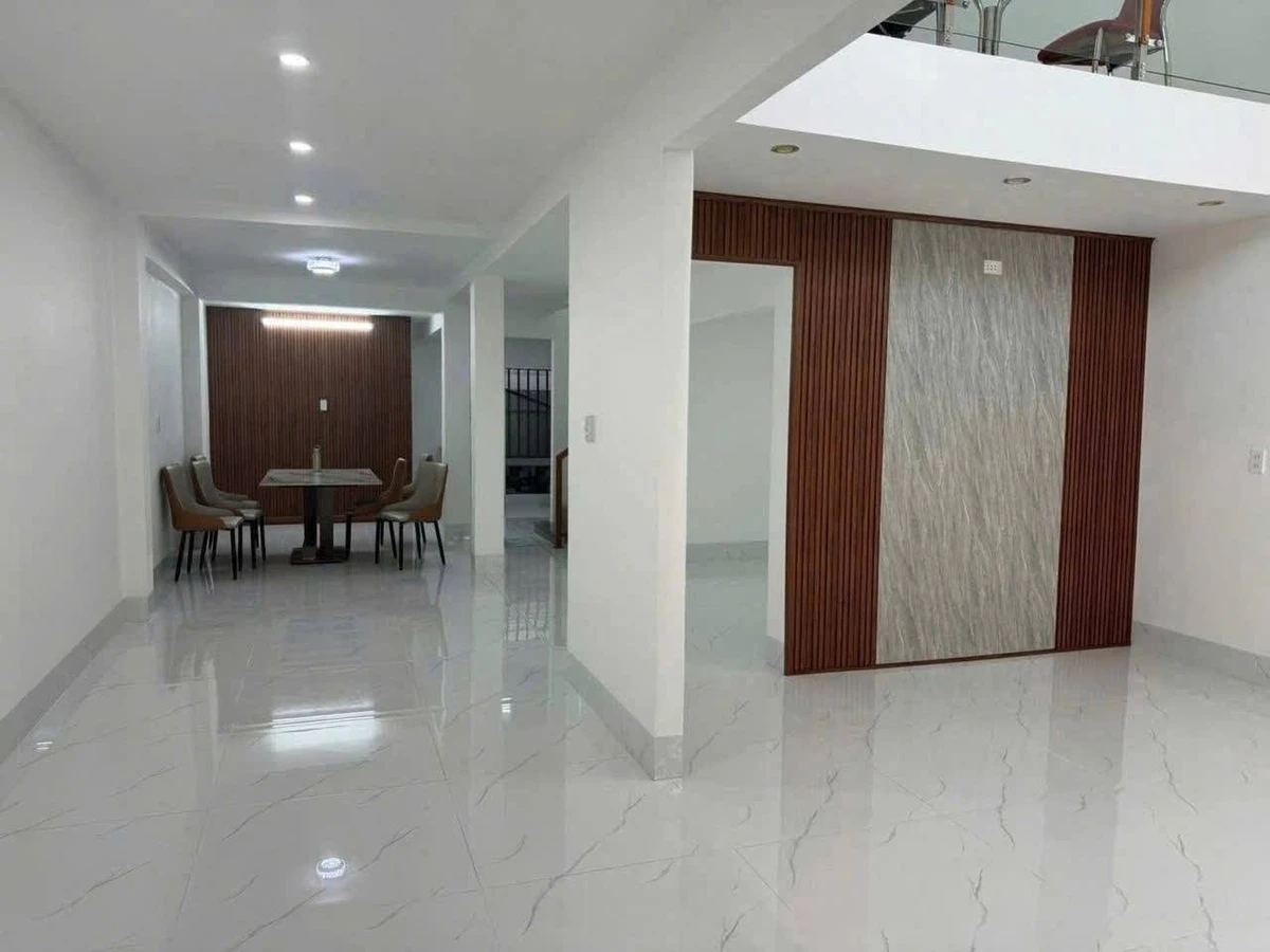 Bán nhà 1 trệt 1 lầu mặt tiền Đoàn Giỏi, Phước Nguyên, TP Bà Rịa, 96m2, 5,2 tỷ - Ảnh thu nhỏ 3
