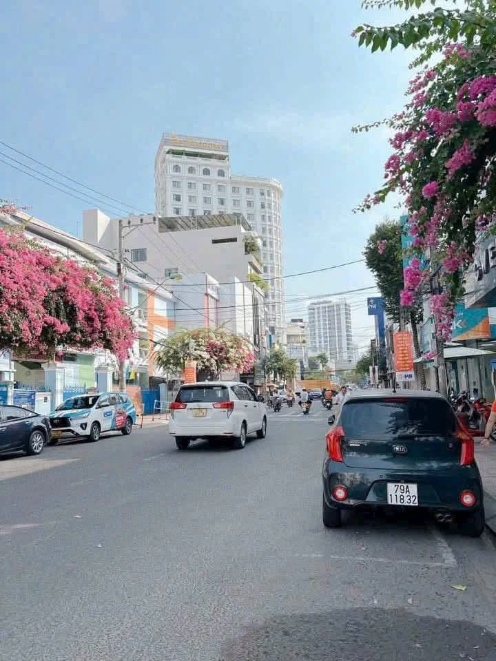 Nhà 2 tầng mặt tiền Lý Thánh Tôn Nha Trang 80m2 28 tỷ - Ảnh thu nhỏ 3