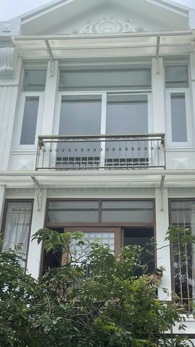 Bán nhà 3 tầng mặt tiền Nguyễn Thị Minh Khai, Nha Trang, 143m2, 36,5 tỷ - Ảnh 1