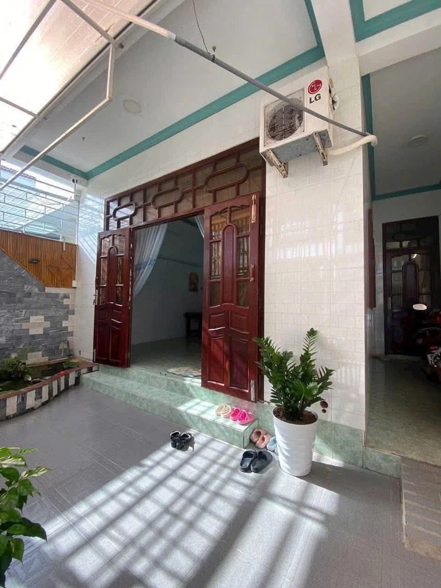 Bán nhà 1 trệt 1 lầu 75m2 mặt tiền đường Nguyễn Sắc Kim, Phú Thủy, Phan Thiết - Ảnh thu nhỏ 3