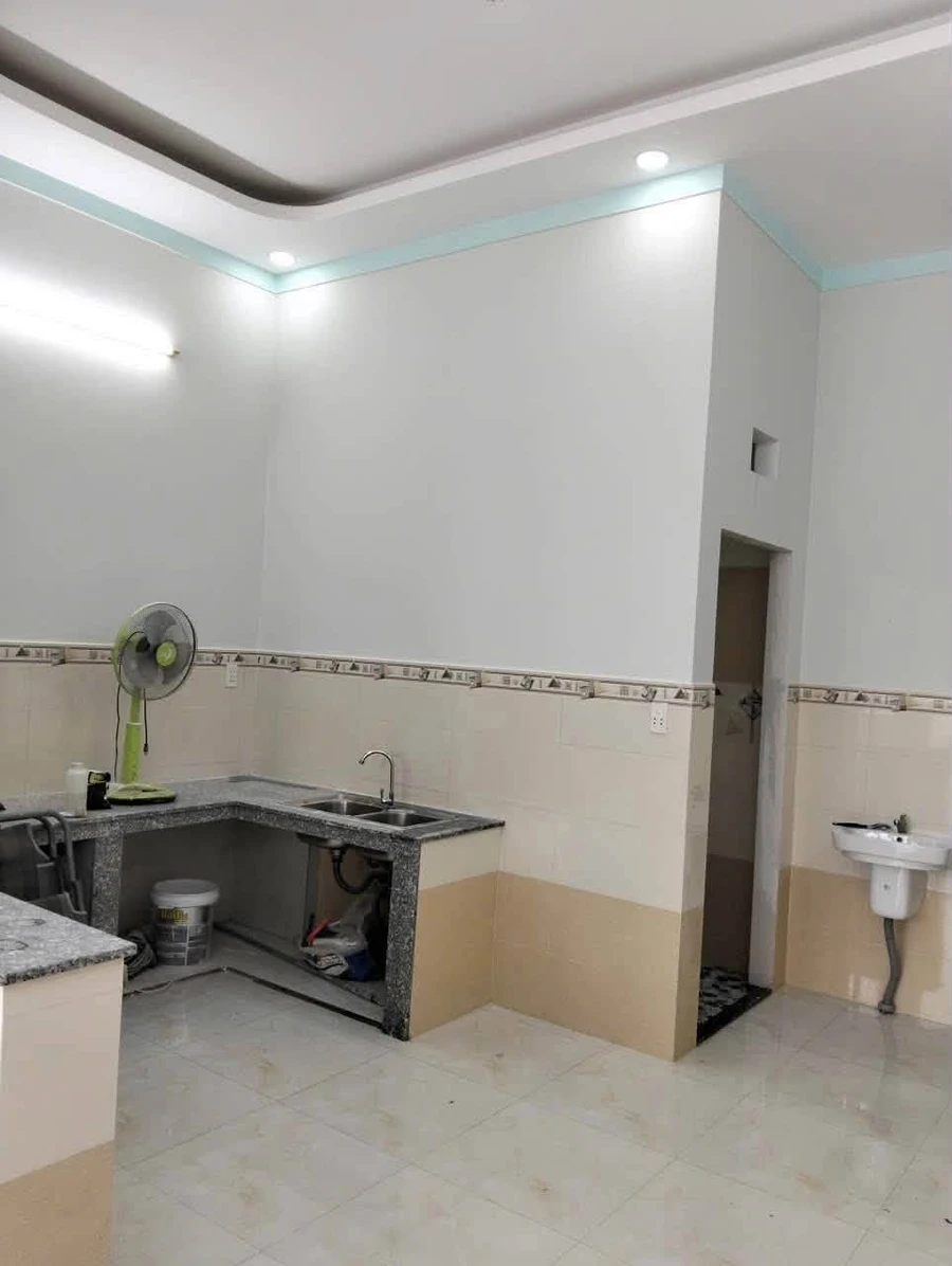 Bán nhà mới hoàn thiện 5x31m, 3 phòng ngủ, sổ riêng, KV4 thị trấn Đức Hòa, Long An - Ảnh thu nhỏ 4