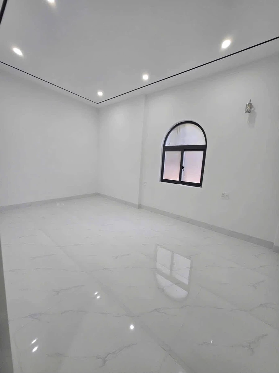 Bán nhà 1 tầng 50m² hẻm Lạc Long Quân, 3PN - Ảnh thu nhỏ 3