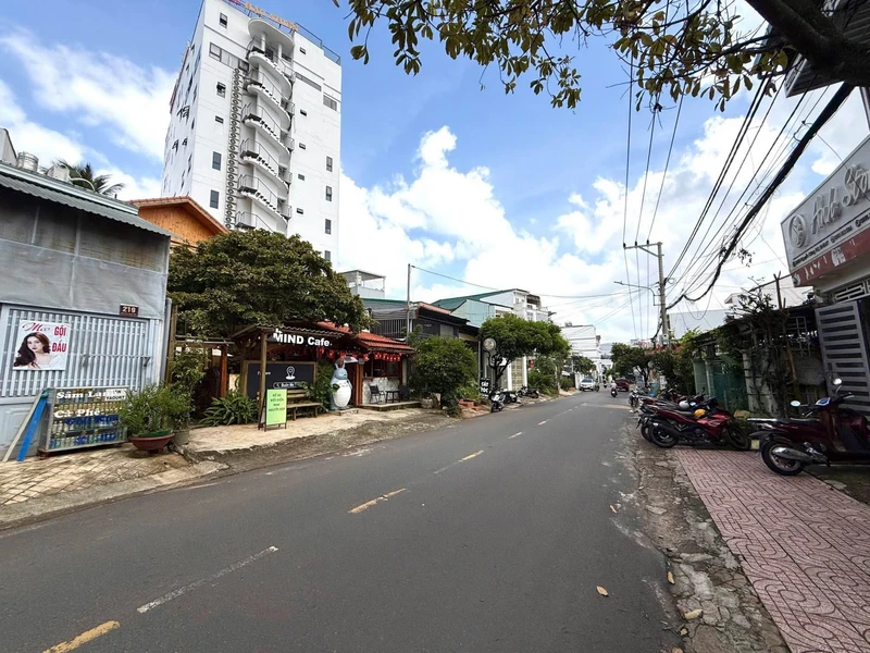 Bán đất mặt tiền kinh doanh đường Nguyễn Công Trứ 5x15m, thổ cư 100%, Buôn Ma Thuột