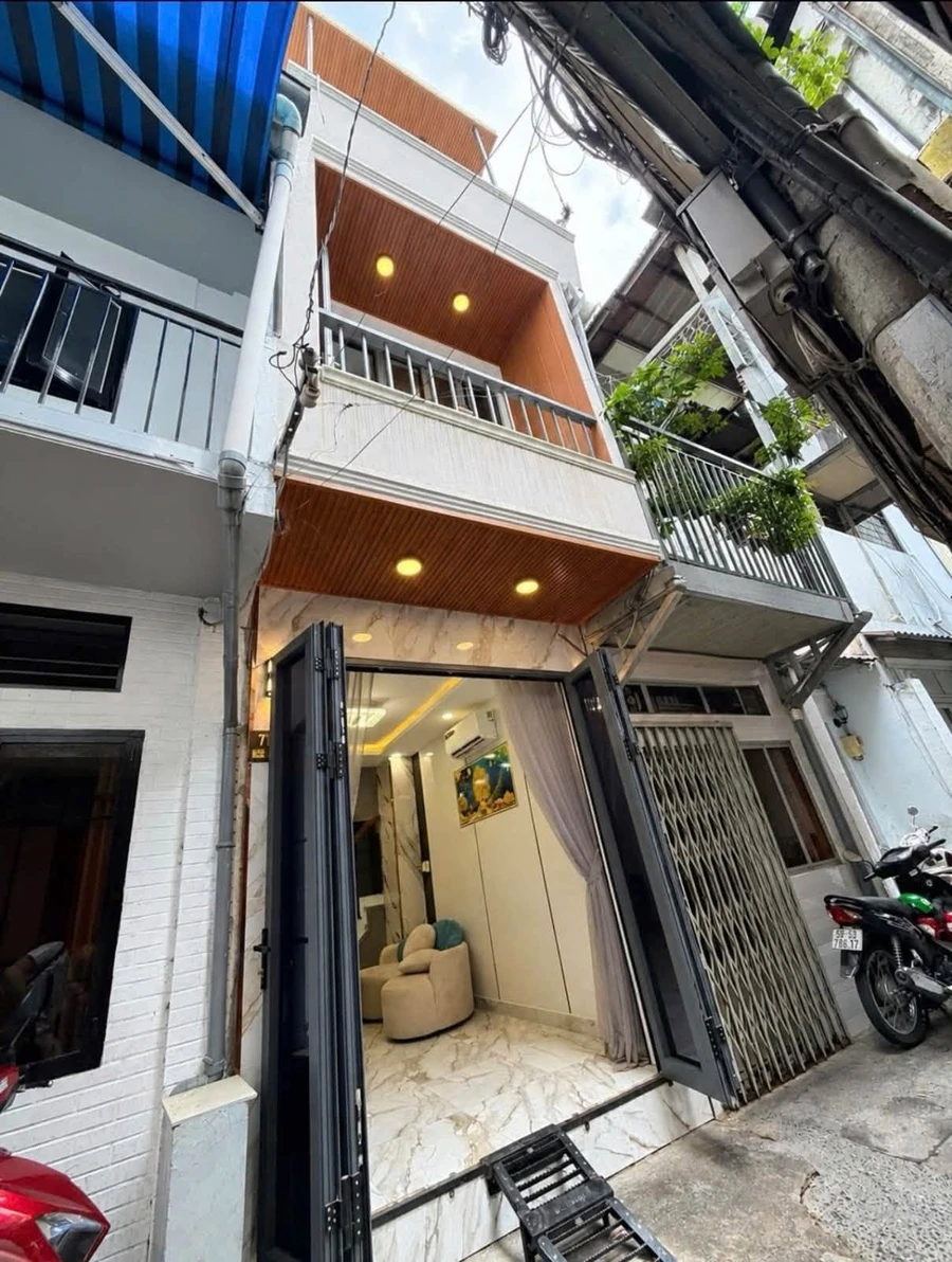 Bán nhà hẻm Trần Phú Quận 5, 20m2, 3 tầng, 3PN, giá 3,98 tỷ - Ảnh 1