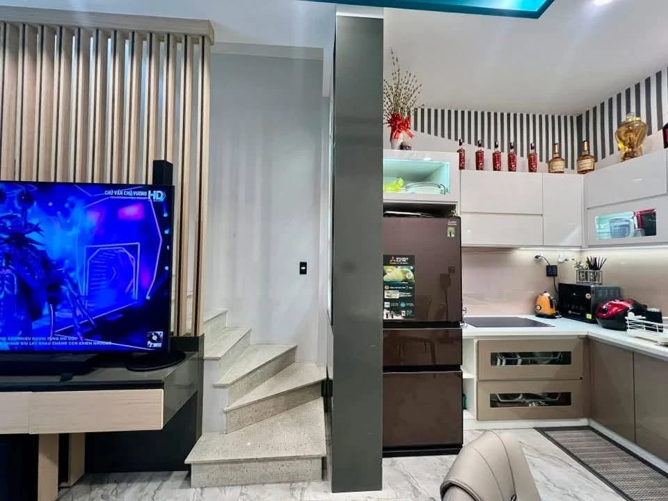 Bán nhà 2 lầu sân thượng Phan Thiết 30m² 2 tỷ 1 - Ảnh thu nhỏ 3