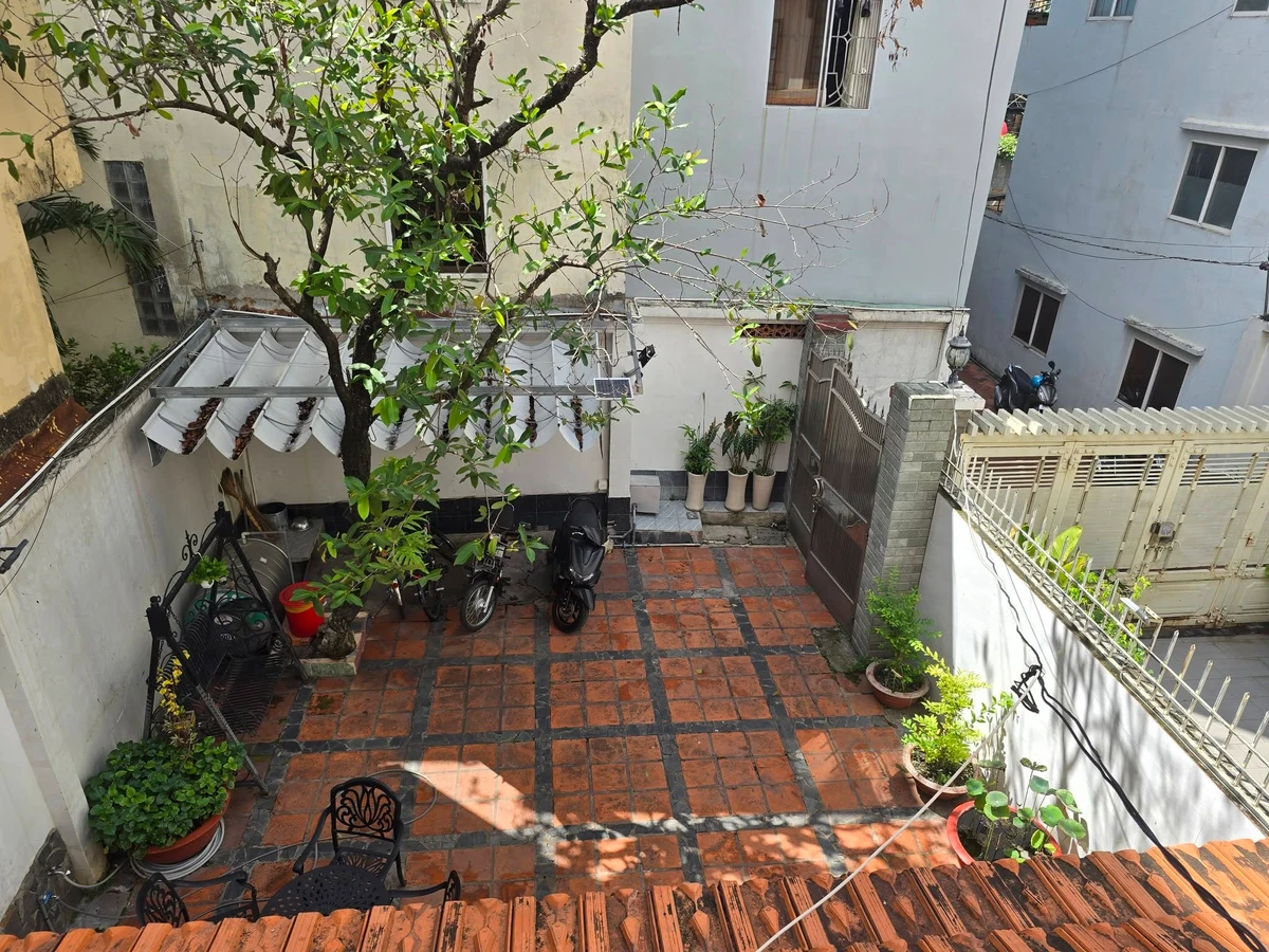 Bán nhà 3 tầng 175m2 Cách Mạng Tháng Tám, Quận 10 - Ảnh thu nhỏ 2