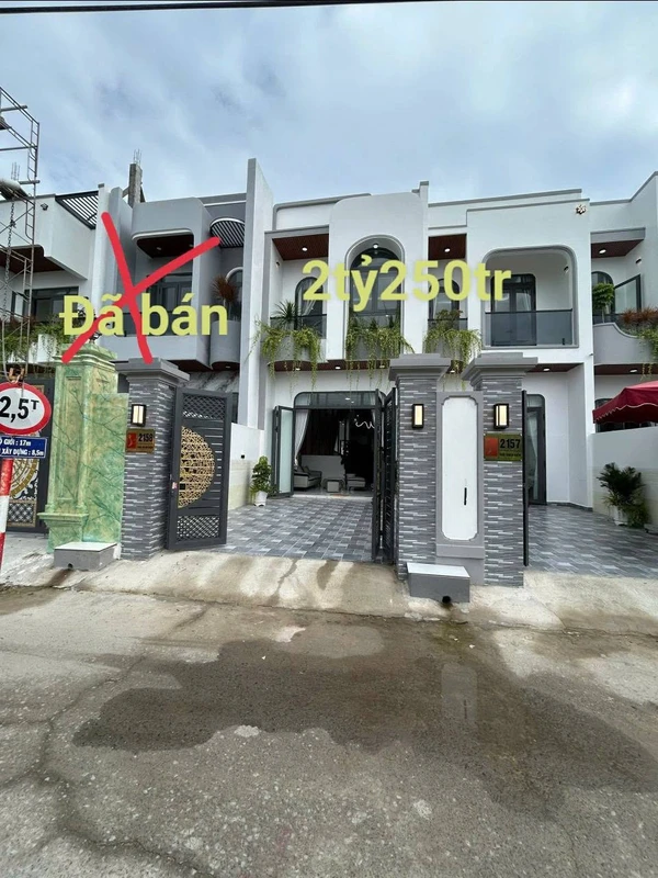Bán nhà 3PN mặt tiền 104m² Long Khê, Long An, giá 2.25 tỷ