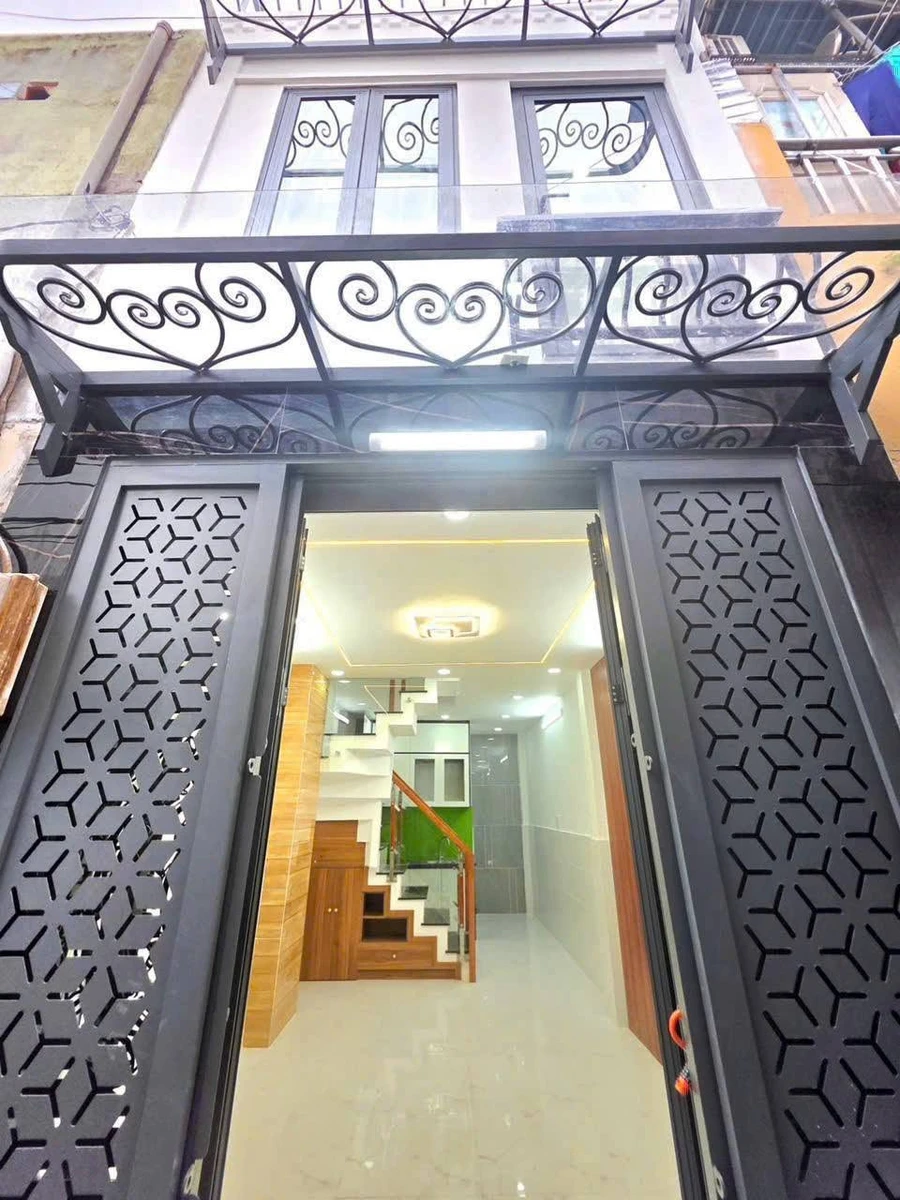 Bán nhà mặt tiền 2 tầng 2PN 22m² Bình Trị Đông - Ảnh 1