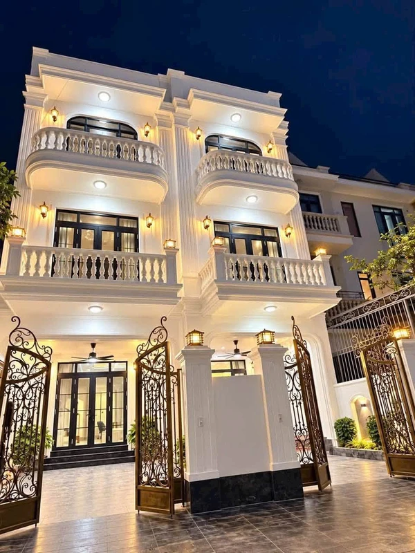 Bán nhà 3 tầng 197,7m² gần Phạm Văn Đồng, Huế 3,6 tỷ