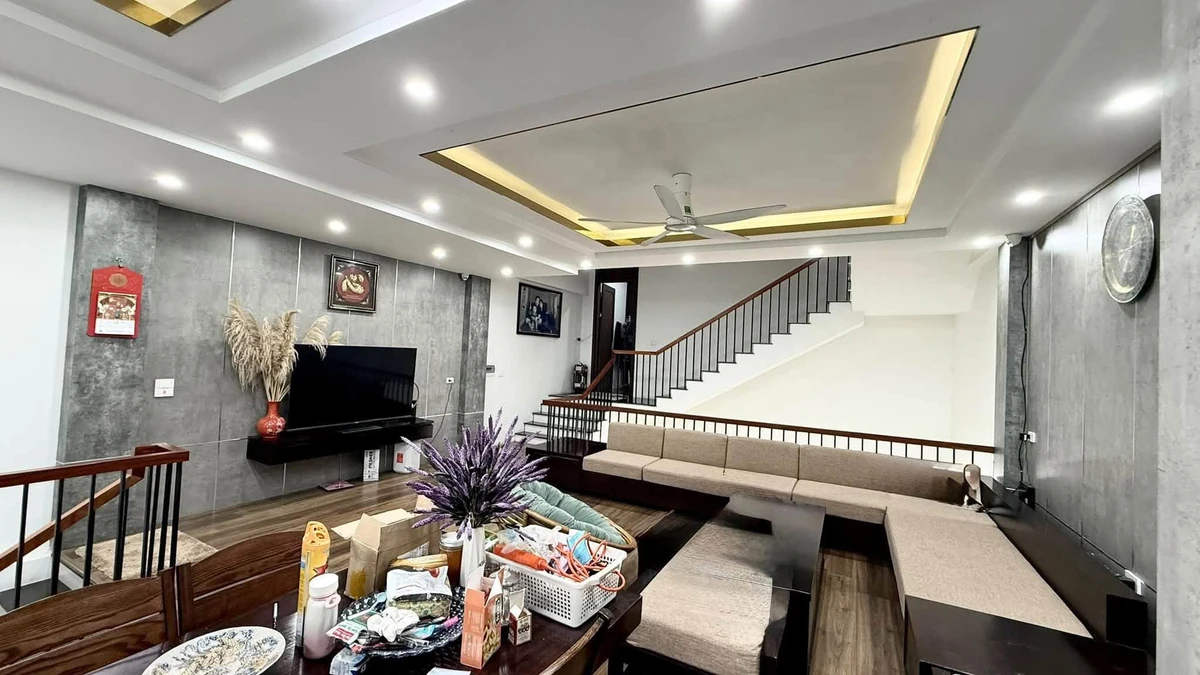 Bán nhà 3 tầng 117m² đại lộ Trần Hưng Đạo Quận 12 - Ảnh 1