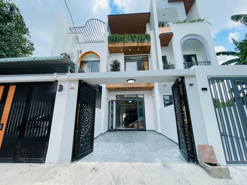 Bán nhà mới tân cổ điển 100m² 2 PN Phú Tân, Bến Tre 7toi500