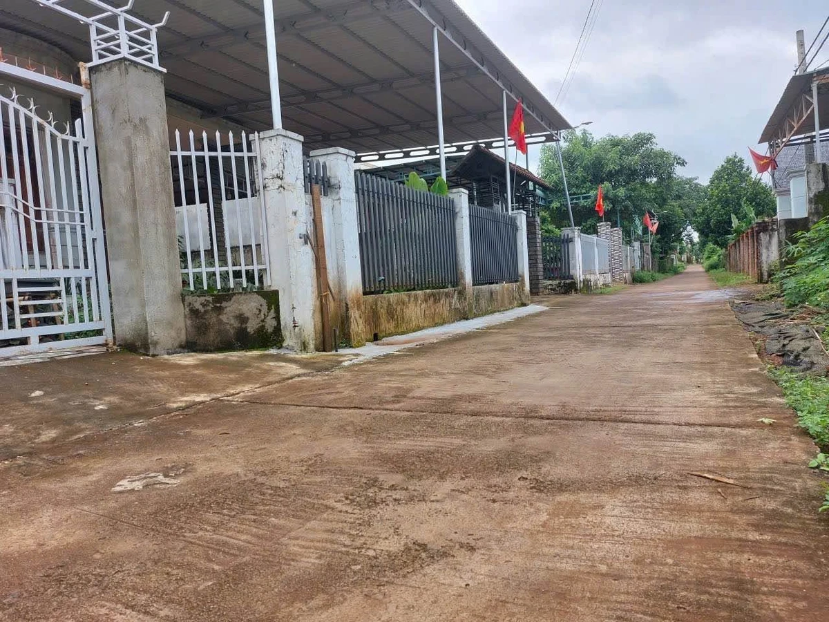 Bán gấp đất thổ cư 6x26m mặt tiền đường bê tông gần chợ Ea Kao, Buôn Ma Thuột - Ảnh 1