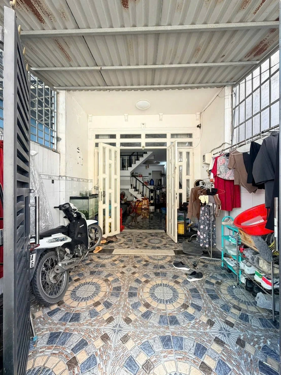 Bán nhà 2 lầu 3,6x15m hẻm xe hơi Tân Thới Hiệp 15, Quận 12 - 4,15 tỷ - Ảnh thu nhỏ 3