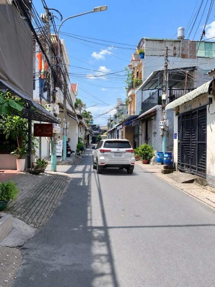Bán nhà 2 phòng 105m² Dĩ An Bình Dương 4 tỷ 9 - Ảnh 1
