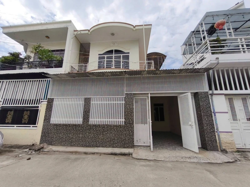 Bán nhà mặt tiền 8m, 87,2m² Ngô Đến Nha Trang, 3 tỷ 900 triệu