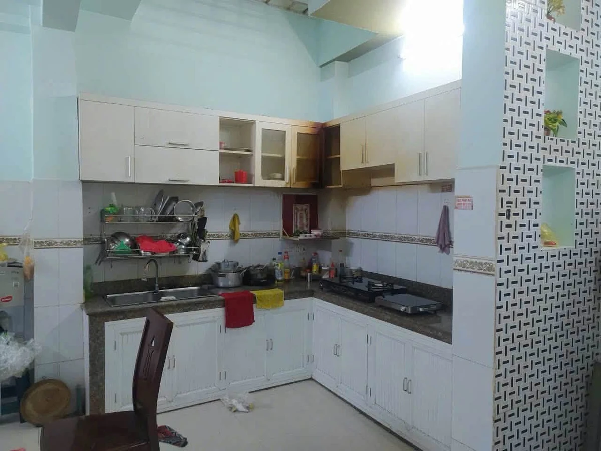 Bán nhà 2 tầng BTCT 87m² 5PN đang cho thuê 15tr/tháng đường Lạc Long Quân, Quận 11 - Ảnh thu nhỏ 2