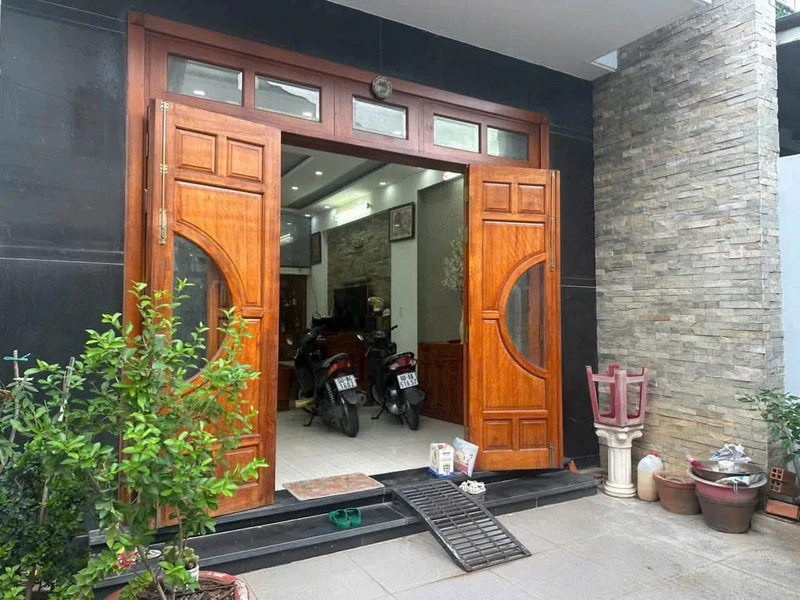 Bán nhà góc 2 mặt thoáng Bửu Long 124m2, 6.3 tỷ