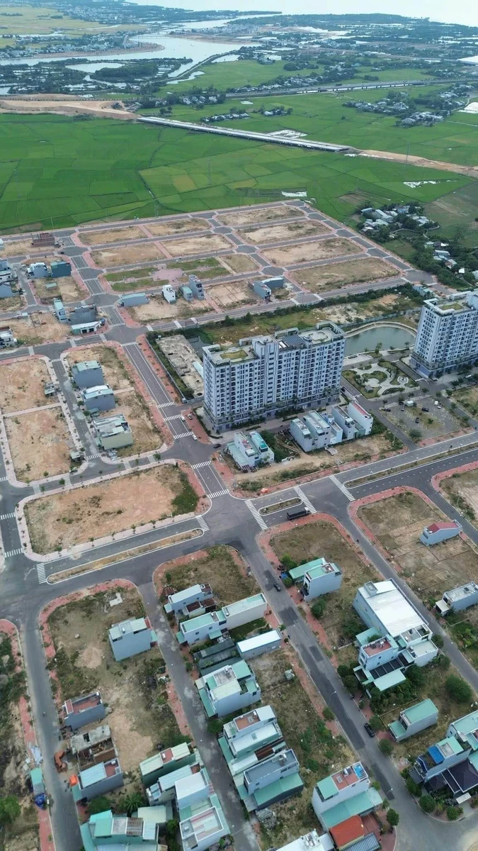 Bán đất 95m² Ecohome Chợ Dinh, 2 tỷ, sổ hồng - Ảnh 1