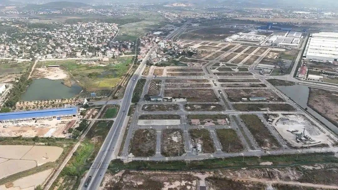Bán siêu lô góc nổi bật Chí Linh view vòng xuyến và chung cư, ven khu công nghiệp giá chỉ 6,5 tỷ - Ảnh thu nhỏ 2