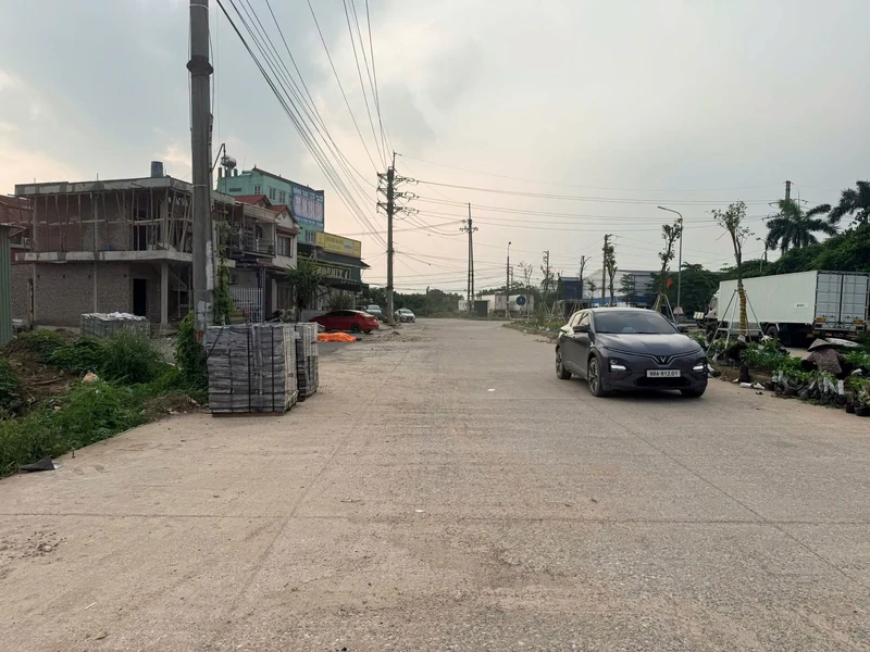 Bán lô góc 80m² MT 8m Mê Linh gần KCN Quang Minh 2 tỷ