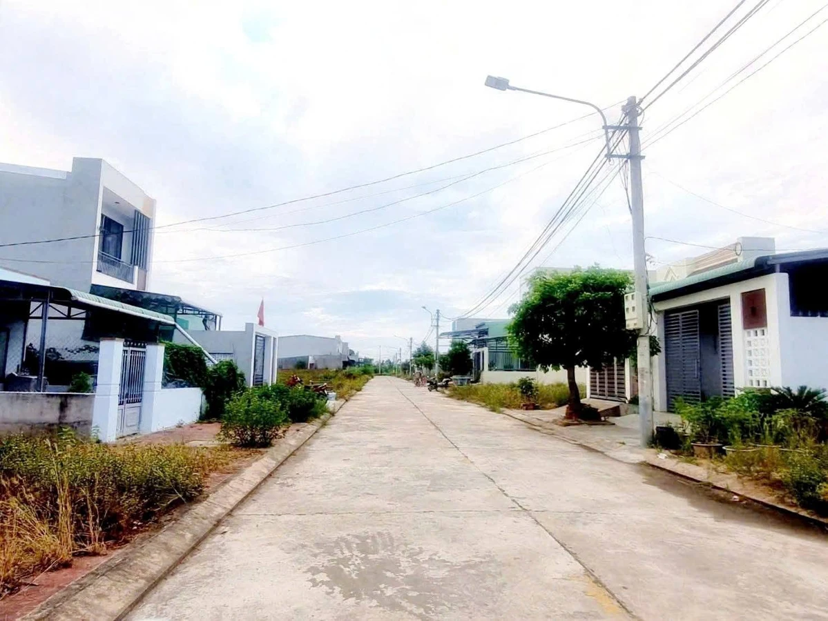 Bán lô đất góc Bùi Thị Xuân Quy Nhơn 92m2 sổ hồng - Ảnh thu nhỏ 2